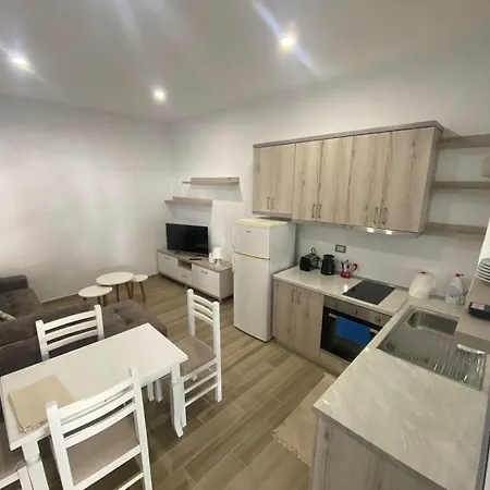 Roni بيت للعطل فلورا